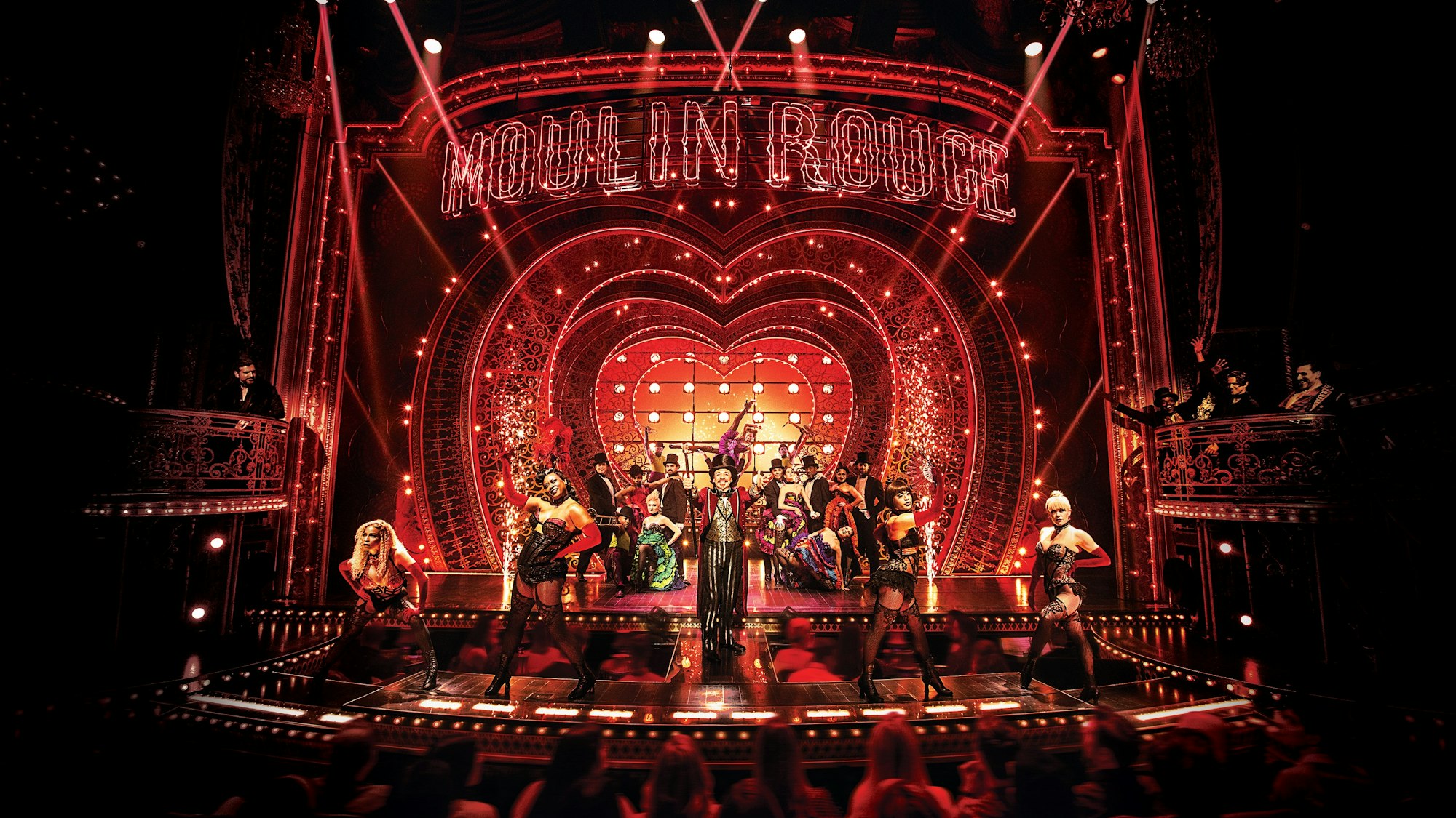 Live-Szene aus dem Musical Moulin Rouge, das 2022 nach Köln kommt.