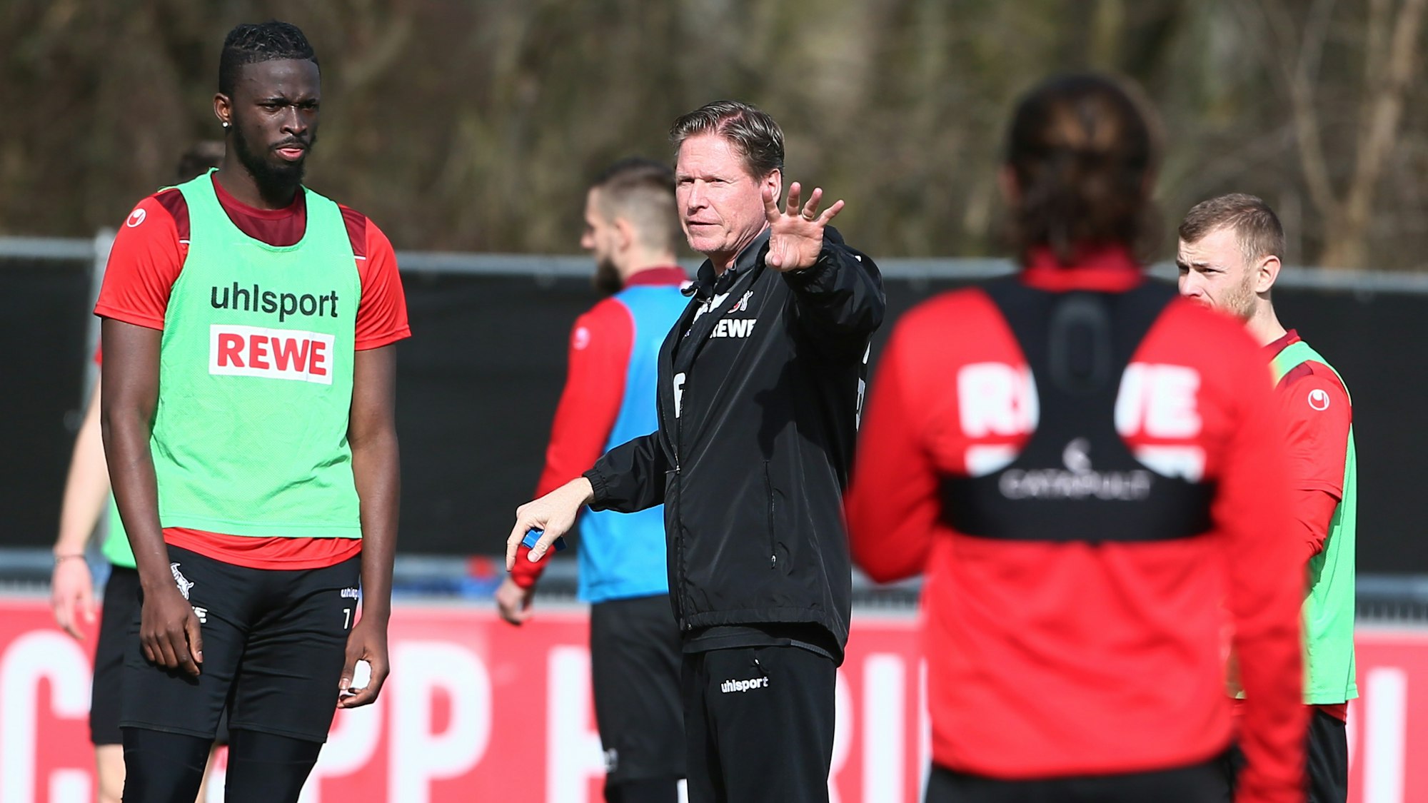 Tolu Arokodare trainiert beim 1. FC Köln unter Markus Gisdol.