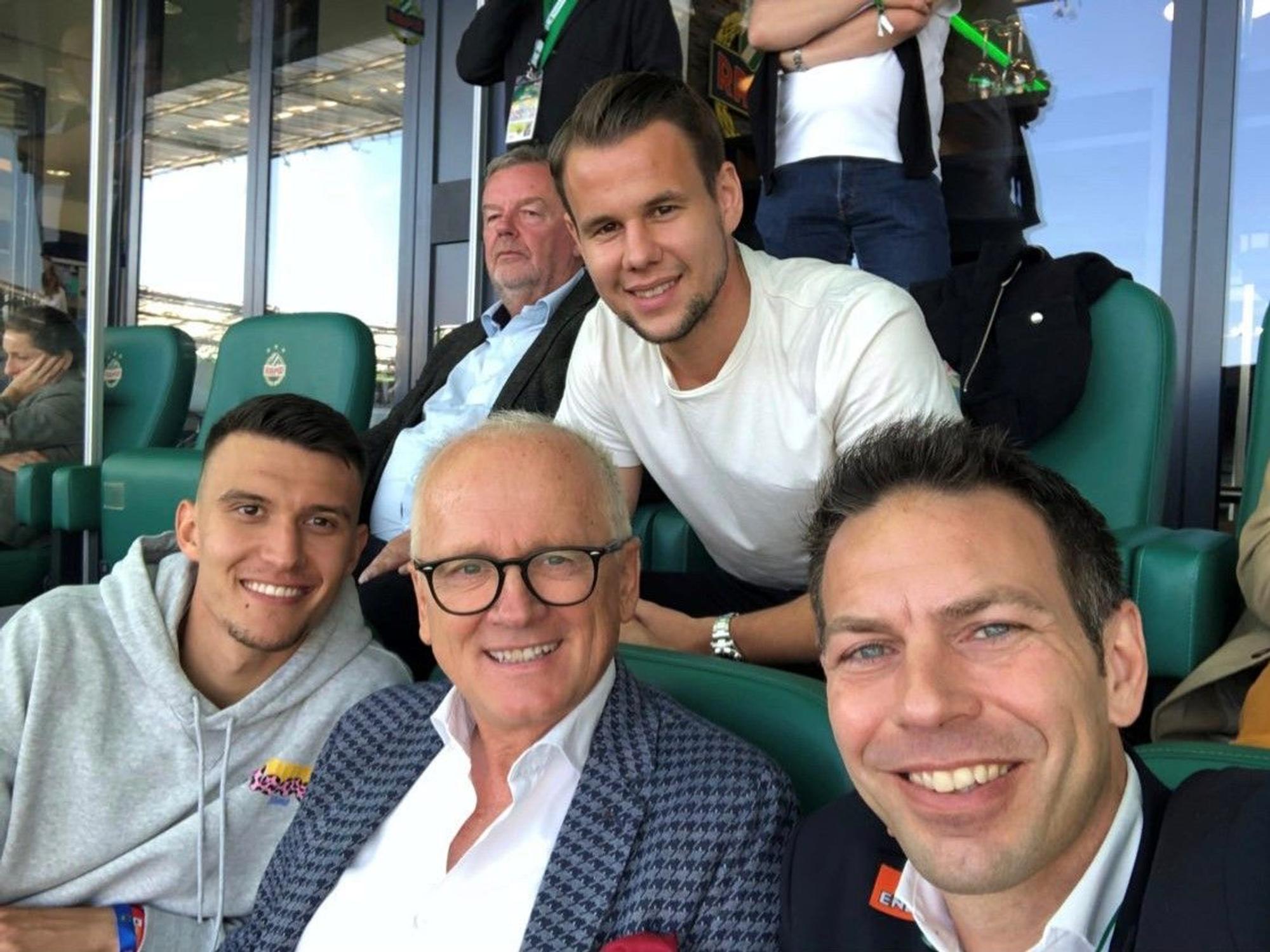 Dejan Ljubicic und Louis Schaub besuchen Rapid Wien.
