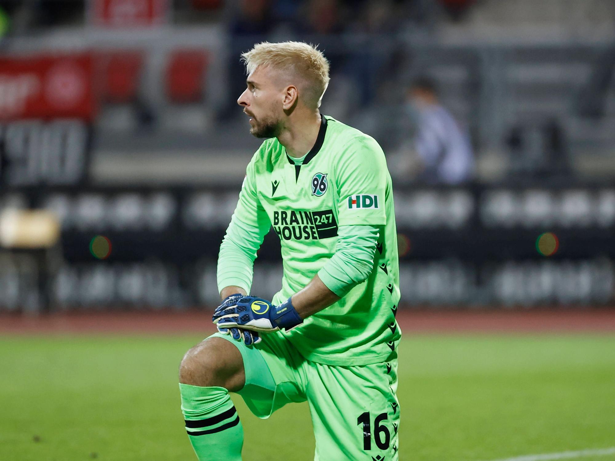 Ron-Robert Zieler spielt für Hannover 96 gegen den 1. FC Nürnberg.