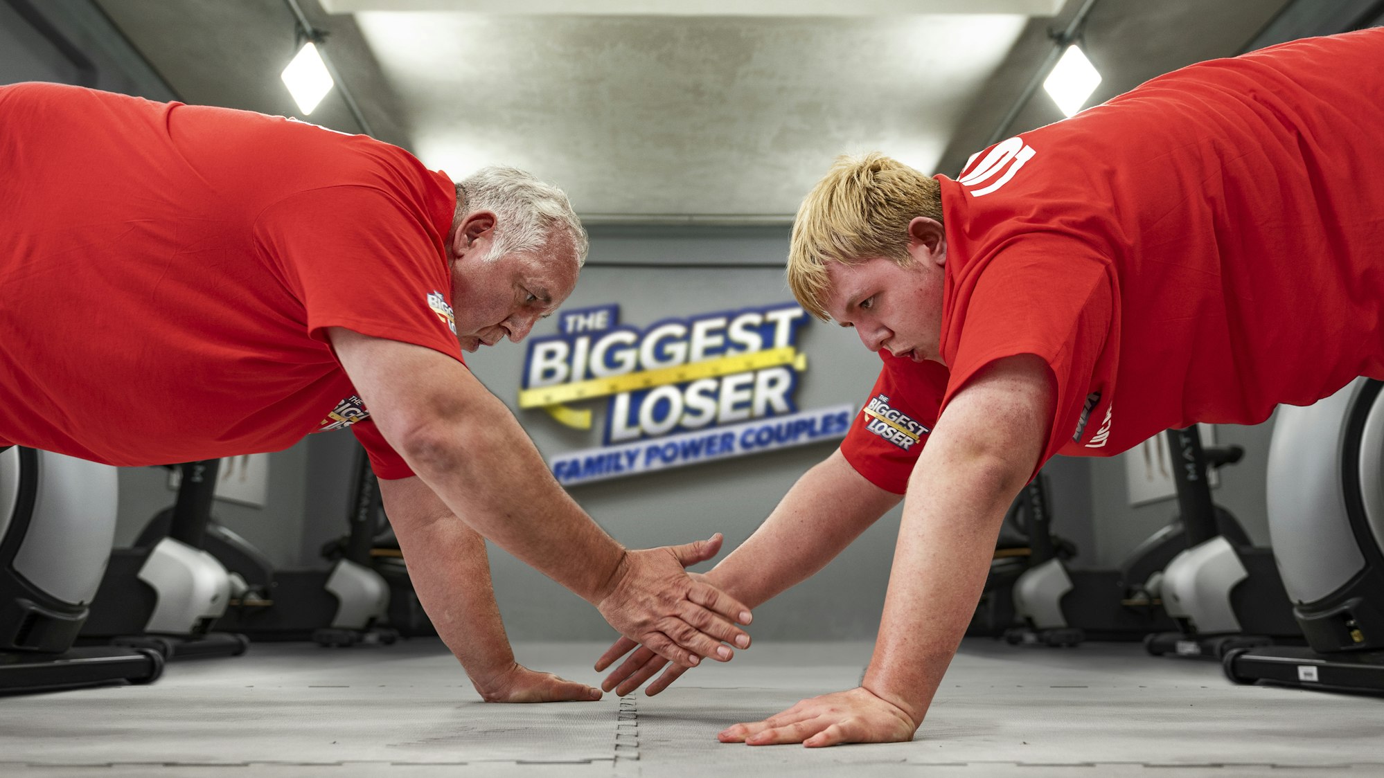 Manni und Lucas aus Köln strengen sich bei The Biggest Loser - Family Power Couples (SAT.1) an