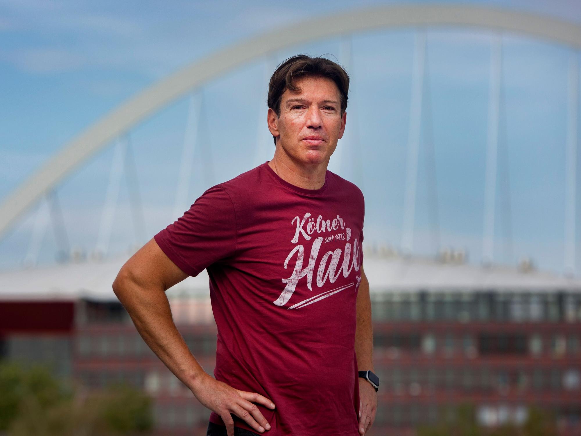 Interview mit Uwe Kruppauf dem Dach des Haie-Trainingszentrums in
Köln.