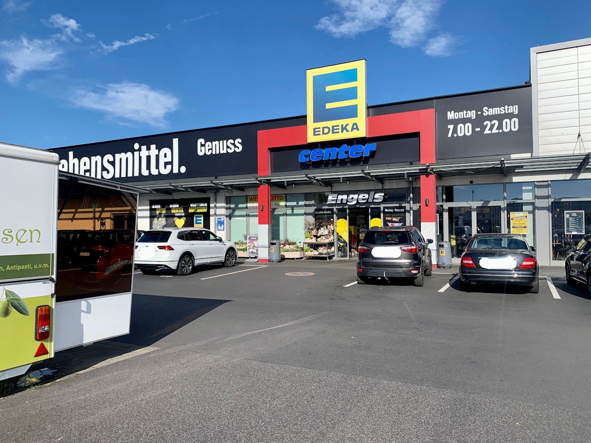 Der Edeka-Markt in Köln-Marsdorf an der Horbeller Straße am 5. Oktober 2021.