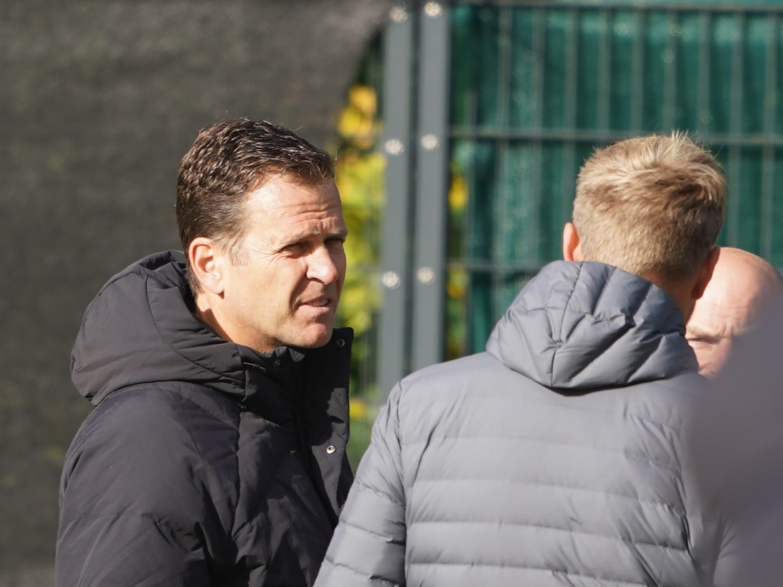 Oliver Bierhoff, DFB-Direktor Nationalmannschaften, während des Trainings.