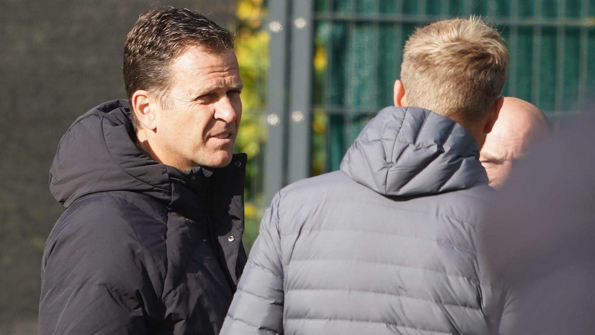 Oliver Bierhoff, DFB-Direktor Nationalmannschaften, während des Trainings.