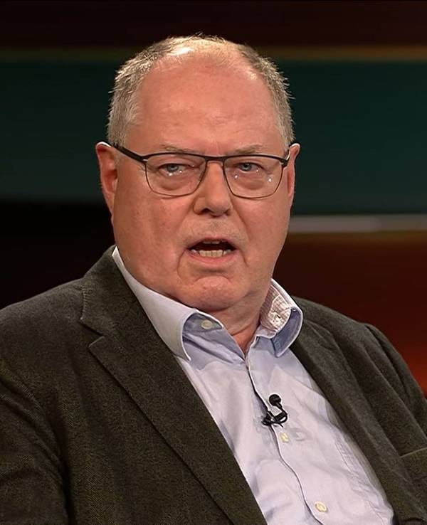 Der frühere SPD-Kanzlerkandidat Peer Steinbrück erklärte am Dienstagabend (5. Oktober) bei "Markus Lanz", weshalb Armin Laschet sich nun zurückziehen müsse.
