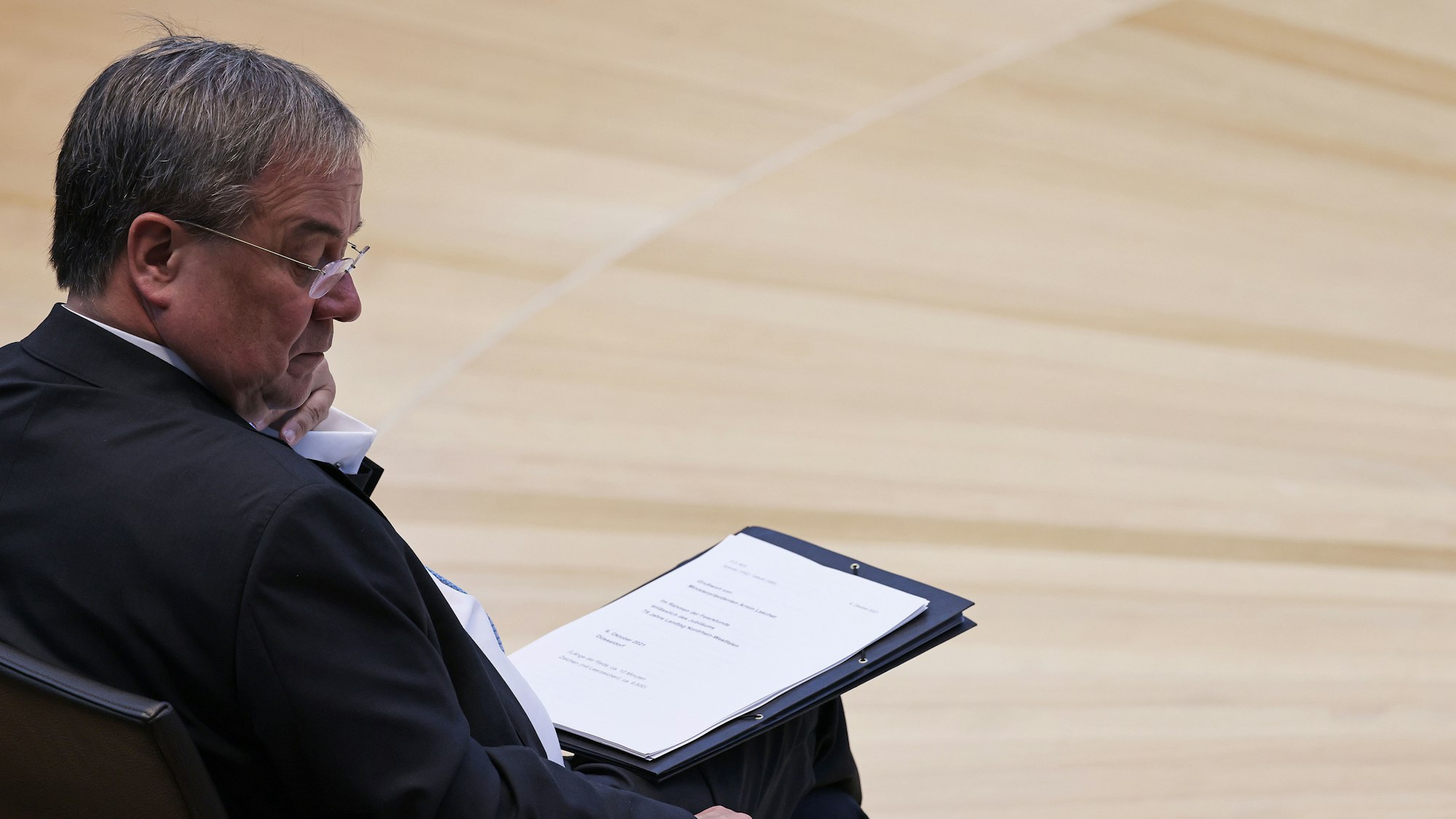 Armin Laschet (CDU, hier am 2. Oktober in Düsseldorf während der Feierstunde zum 75-jährigen Bestehen des nordrhein-westfälischen Landtags) will wohl einen personellen Neuanfang innerhalb seiner Partei einleiten.