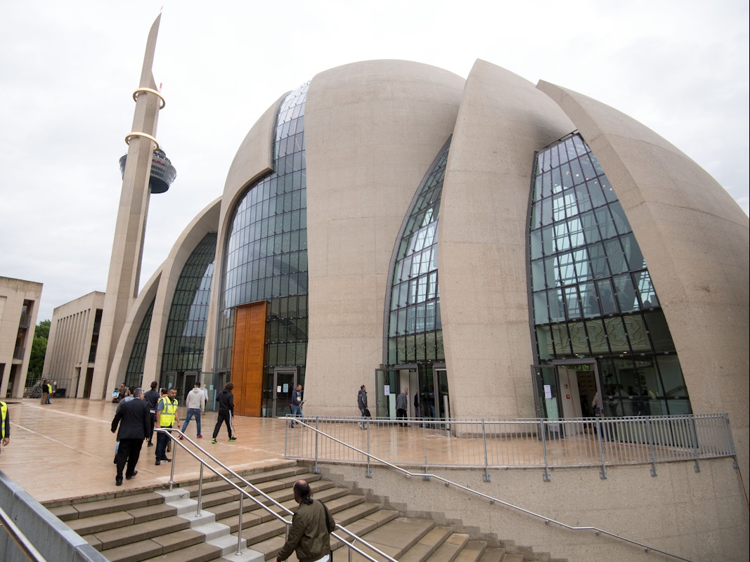 Die Kölner Zentralmoschee am 9. Juni 2017 in Ehrenfeld.