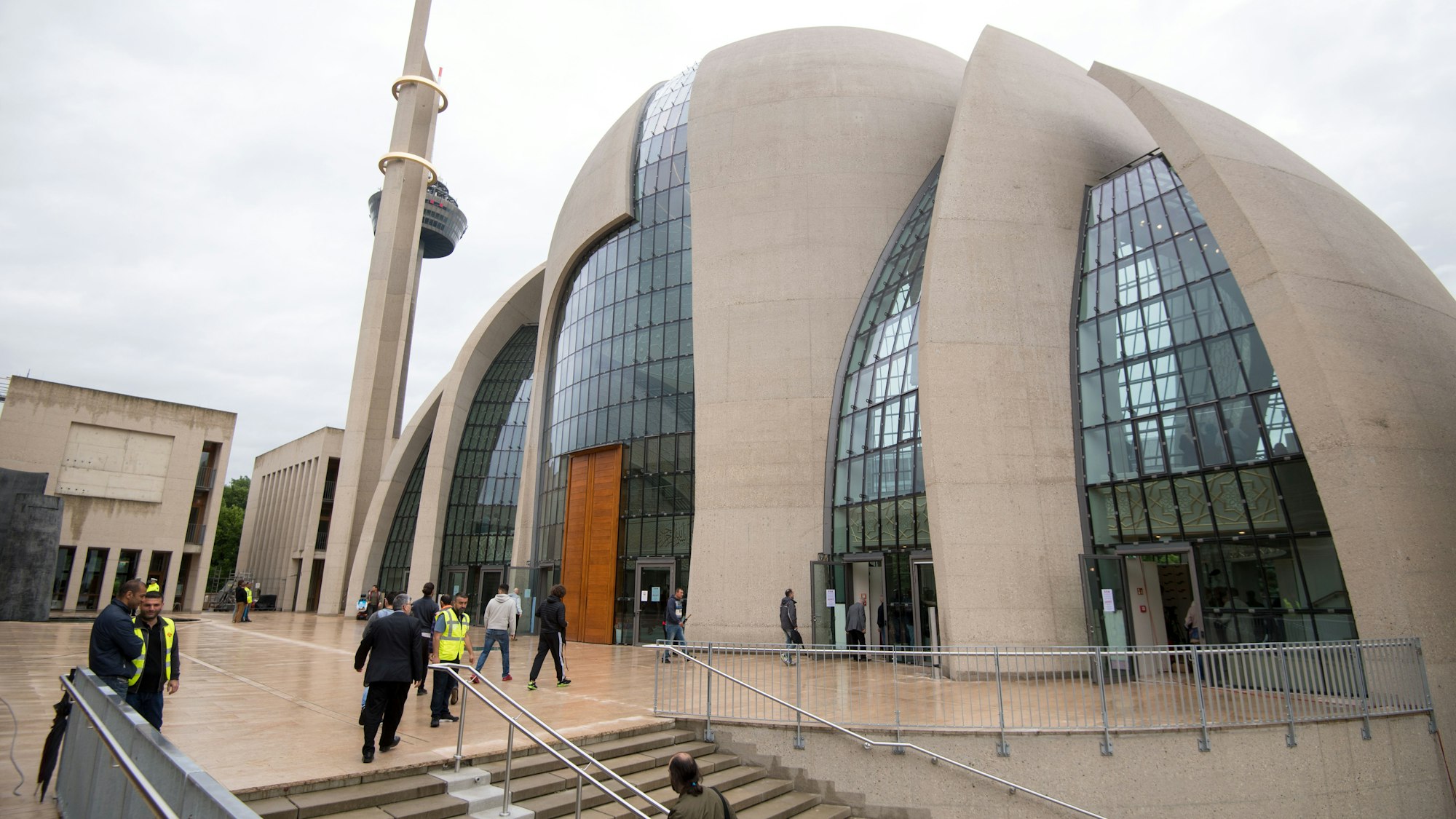 Das Foto zeigt die Zentralmoschee in Köln.