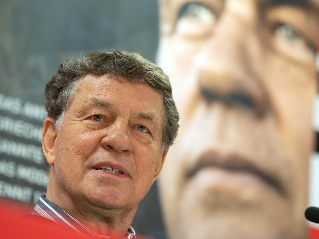 Otto Rehhagel stellt seinen Film „King Otto“ über den EM-Triumph 2004 in seiner Heimat Essen vor.