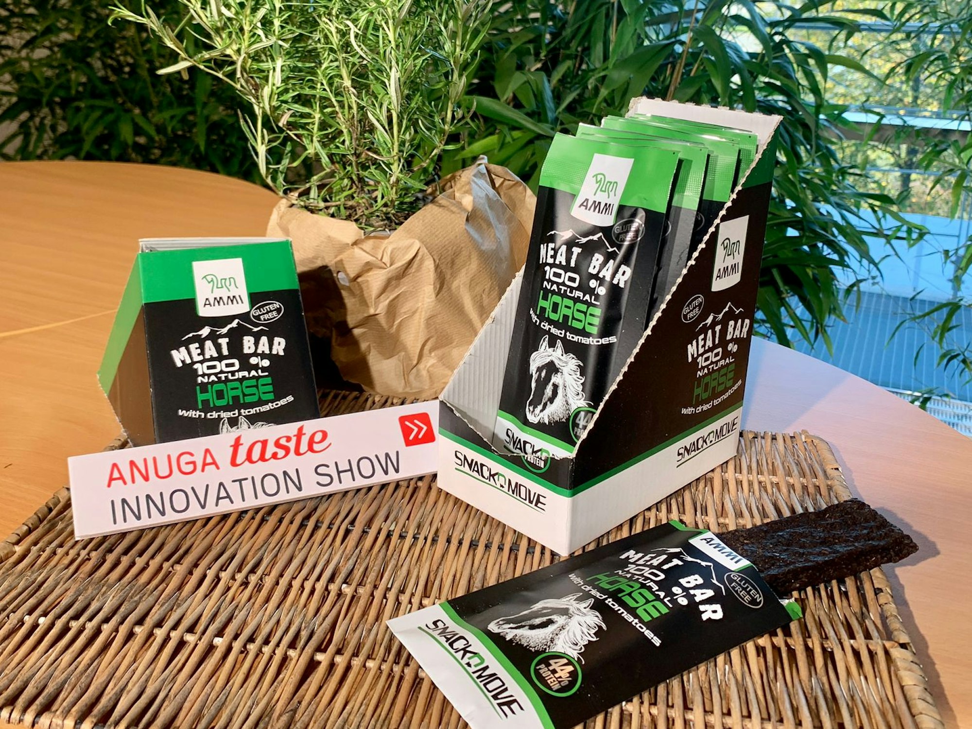Auf der Anuga-Messe werden Pferdefleisch-Riegel ausgestellt.