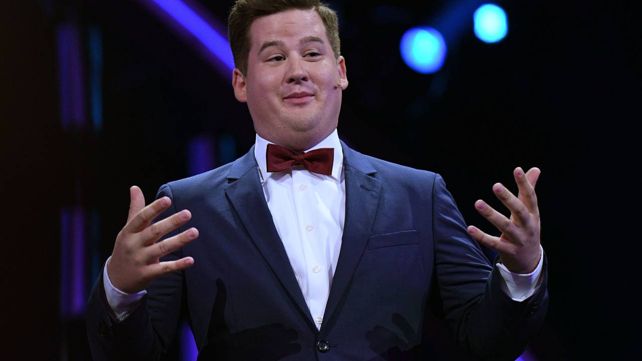 Comedian Chris Tall (30) sprach in einem Podcast offen über seine Panikattacken und Zwänge.