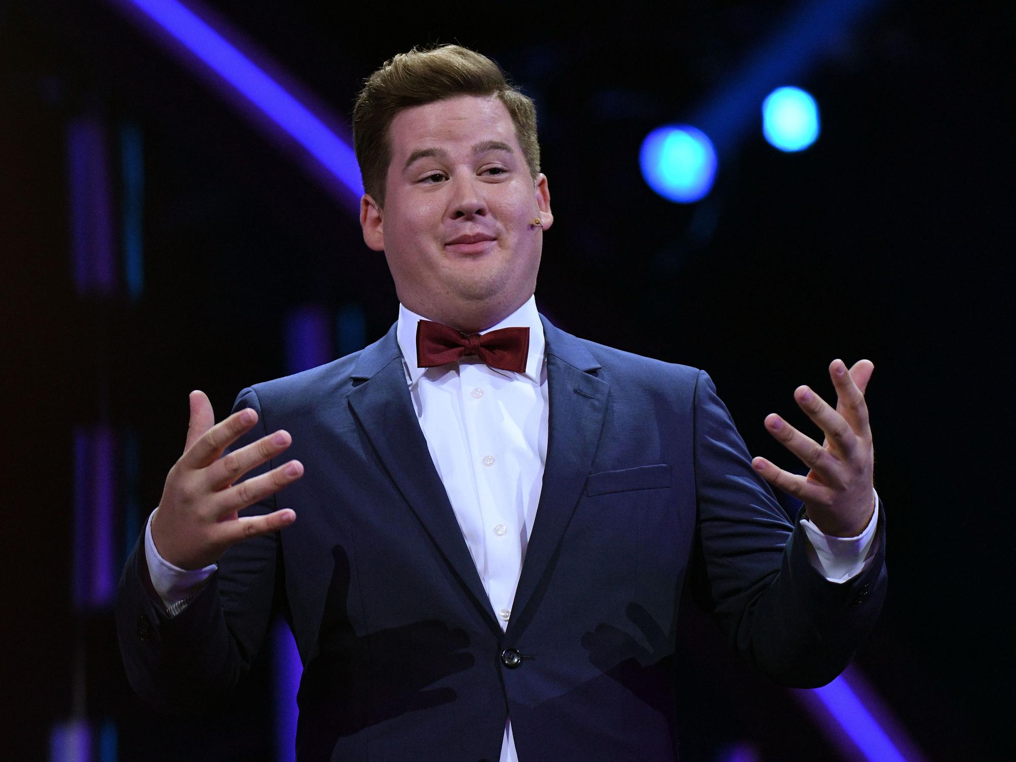 Comedian Chris Tall (30) sprach in einem Podcast offen über seine Panikattacken und Zwänge.