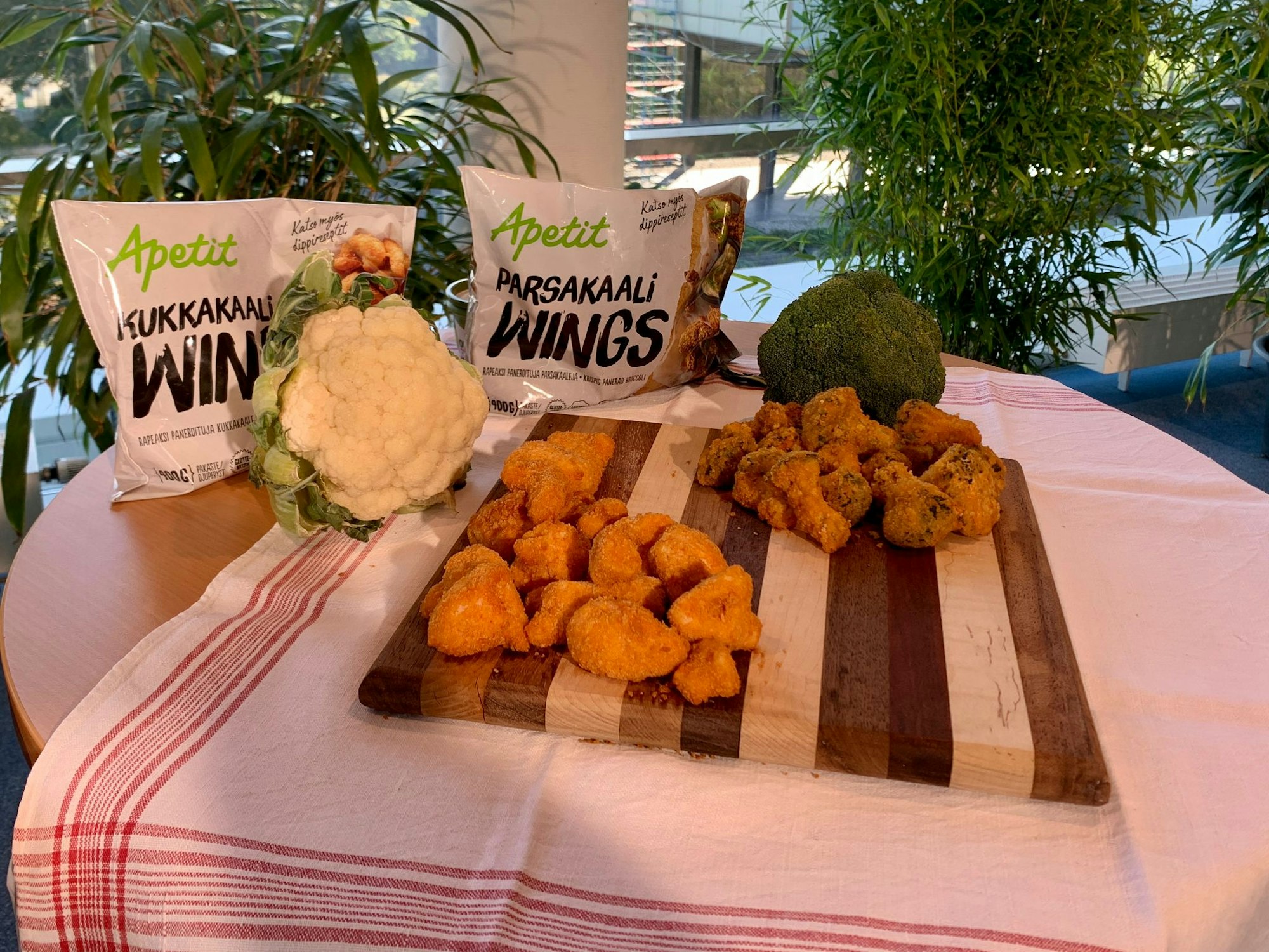 Auf der Anuga 2021 werden Brokkoli-Wings ausgestellt.