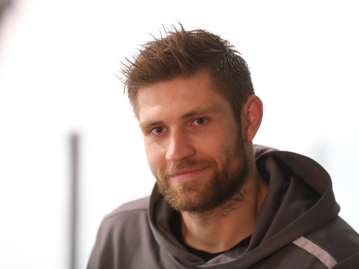 Leon Draisaitl (Edmonton Oilers) beim Training der Kölner Haie im Oktober 2020.