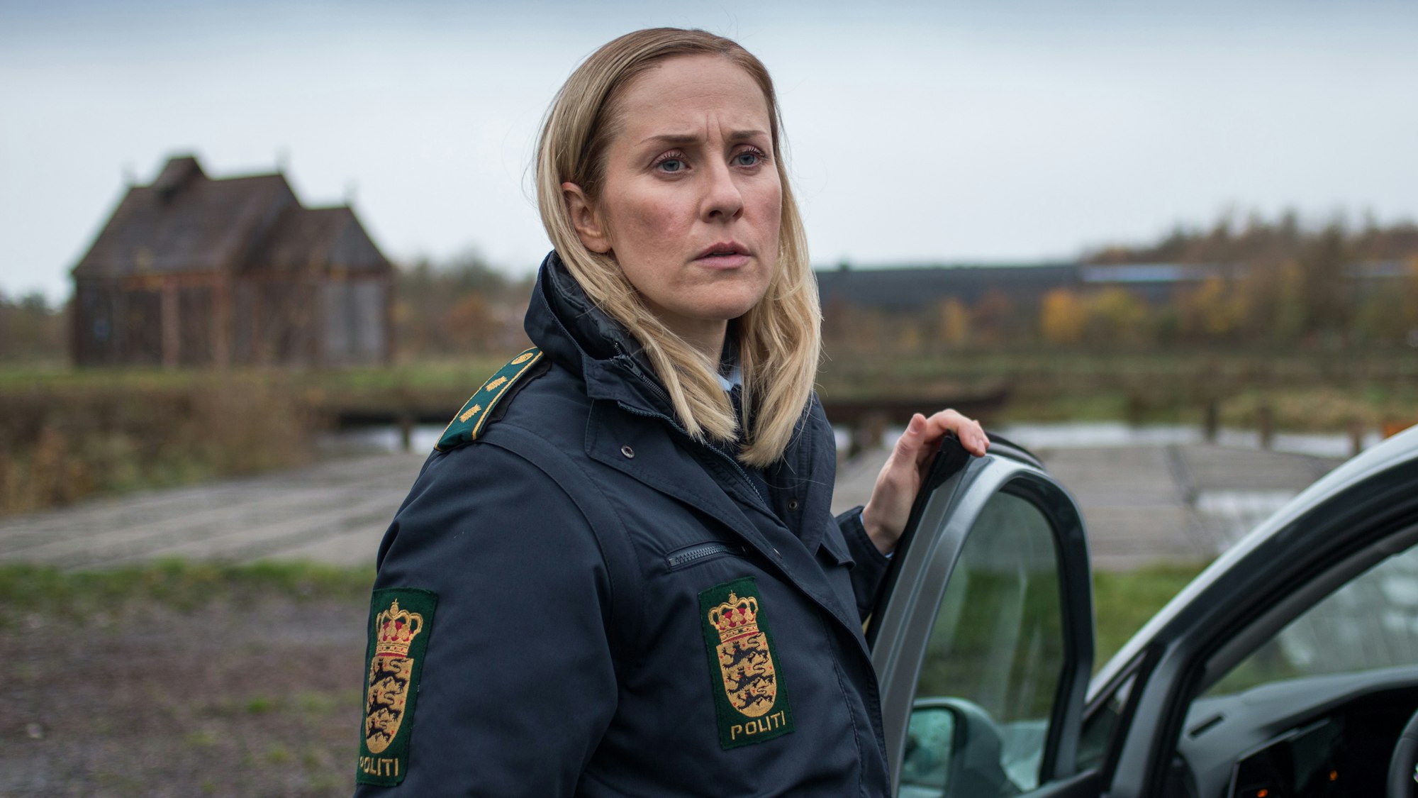 Szene aus dem ARD-Krimi „Rauhnächte“: Polizistin Ida Sörensen (Marlene Morreis) setzt alles daran, ihren fatalen Fehler gutzumachen.