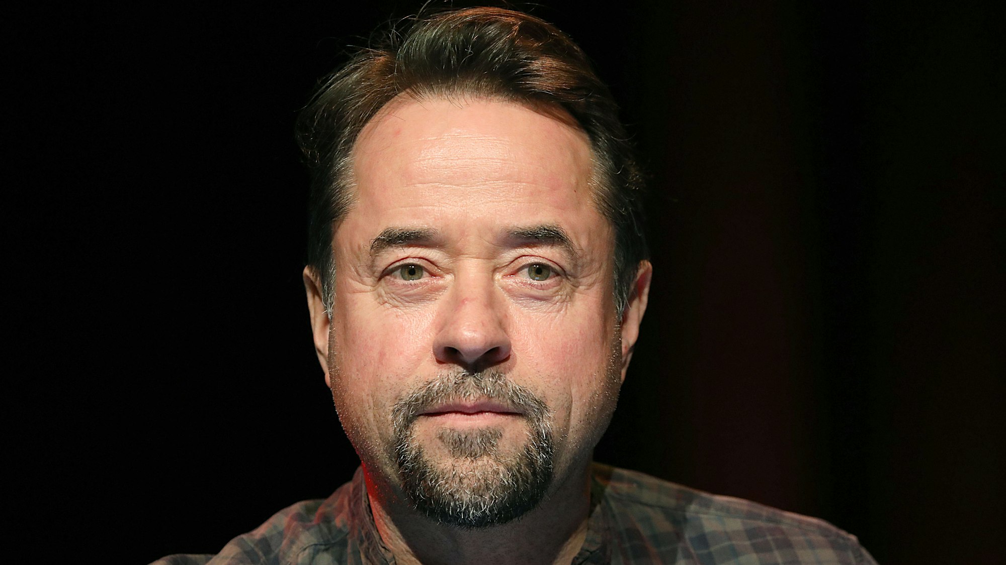 Jan Josef Liefers, Schauspieler und Musiker (hier auf dem Literatur-Festival Lit.Cologne) schilderte nun seinen Einsatz auf einer Corona-Intensivstation.