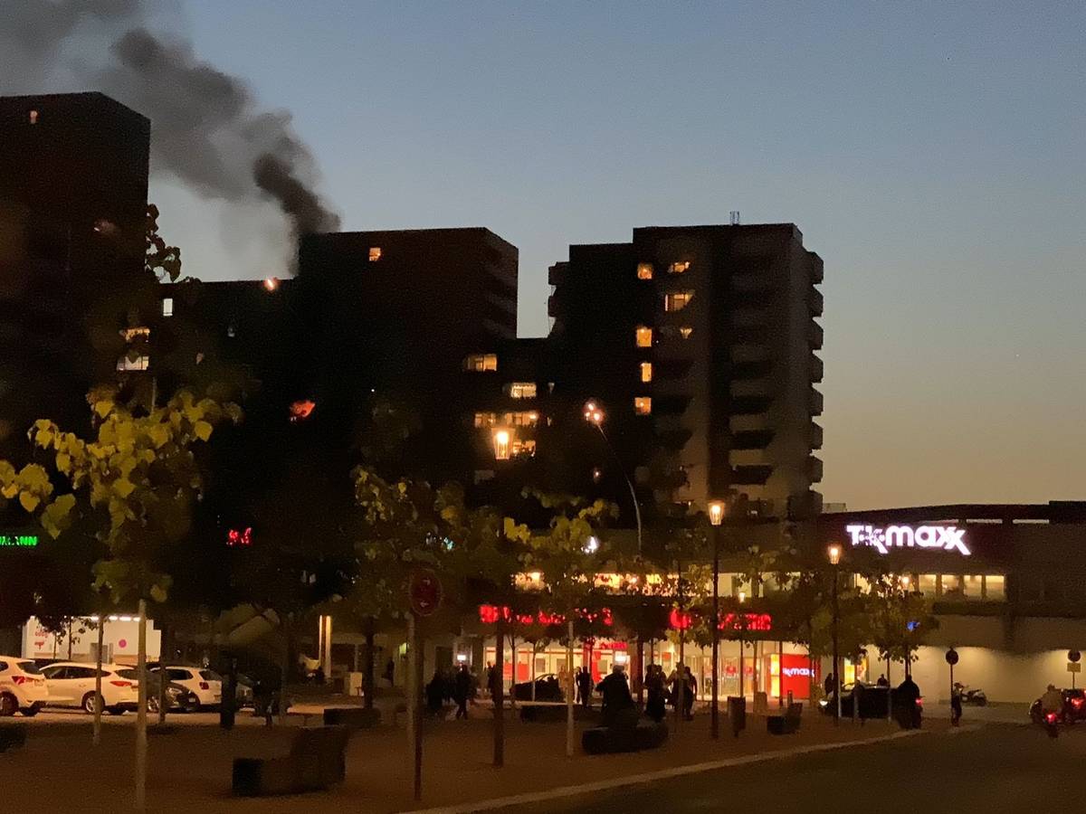 Brand in einem Hochhaus in Köln-Chorweiler.