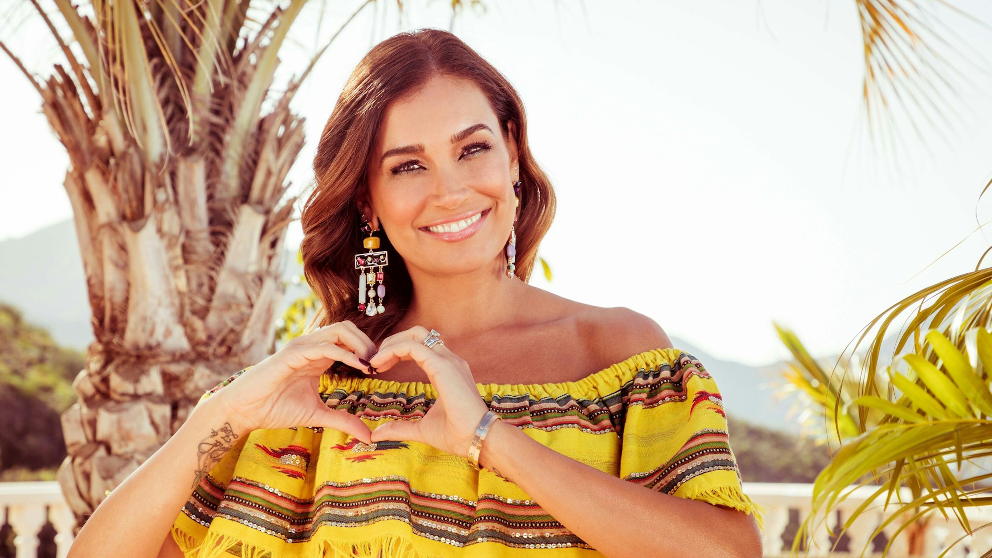 Ab Montag, 25. Oktober, führt Jana Ina Zarella durch das neue Kuppelformat „Let's Love - Eine Hütte voller Liebe“ auf RTL ZWEI.