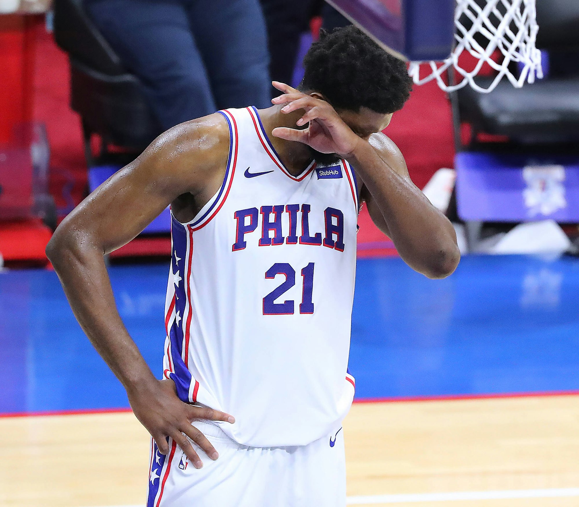 Joel Embiid kämpft nach dem Playoff-Aus der 76ers gegen die Hawks mit den Tränen