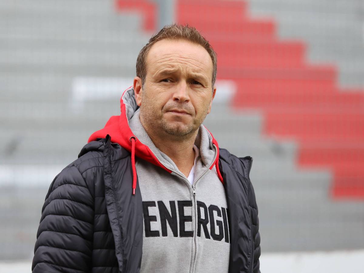 Dirk Lottner trainiert Energie Cottbus in der Regionalliga.