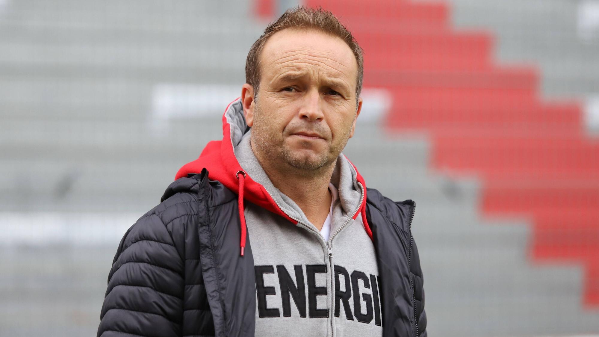 Dirk Lottner trainiert Energie Cottbus in der Regionalliga.