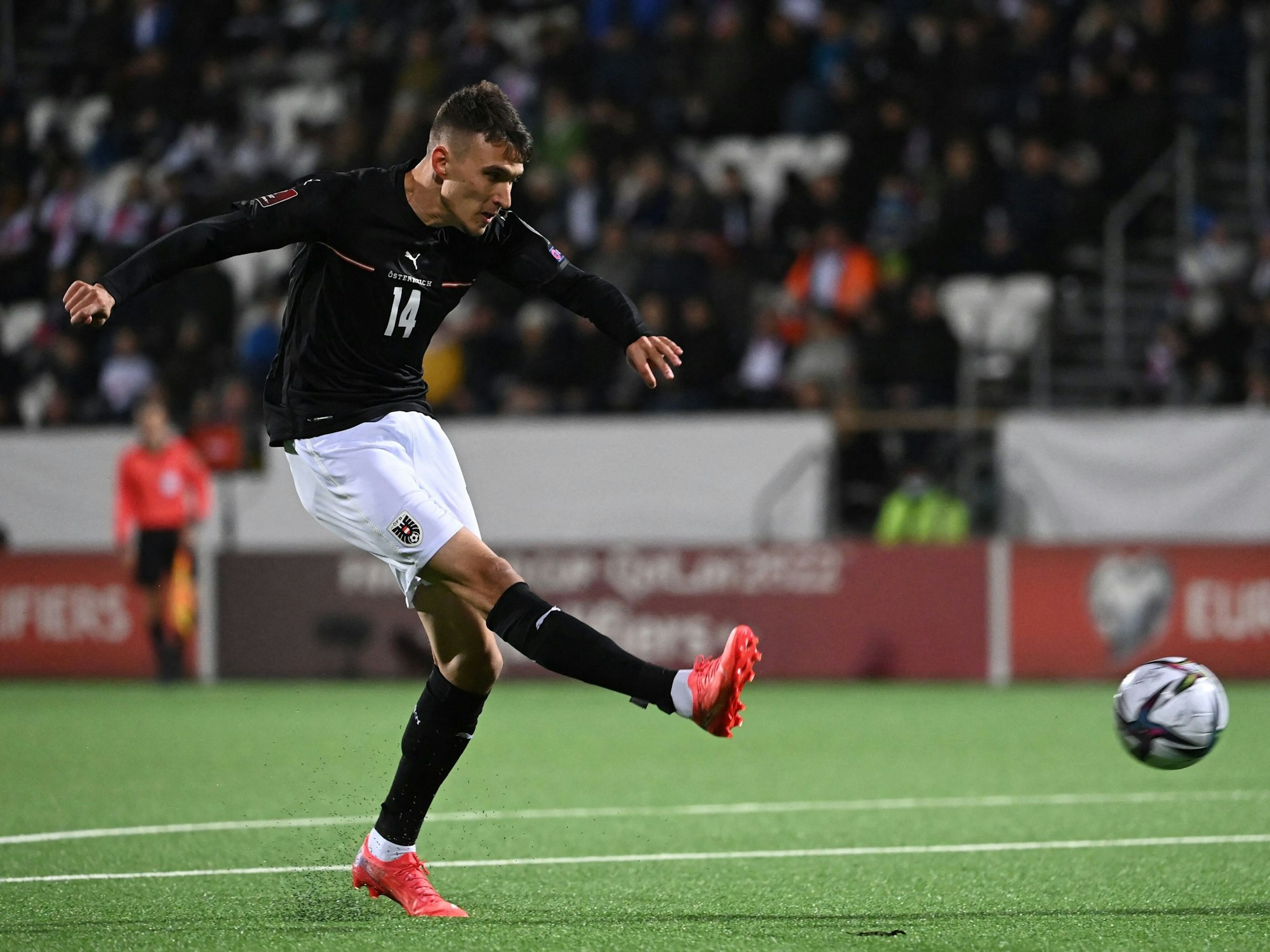 Dejan Ljubicic spielt für Österreich gegen die Färöer Inseln.
