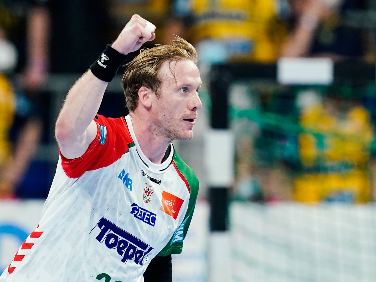 Magnus Gullerud ballt beim Sieg des SC Magdeburg über die Rhein-Neckar Löwen die Faust