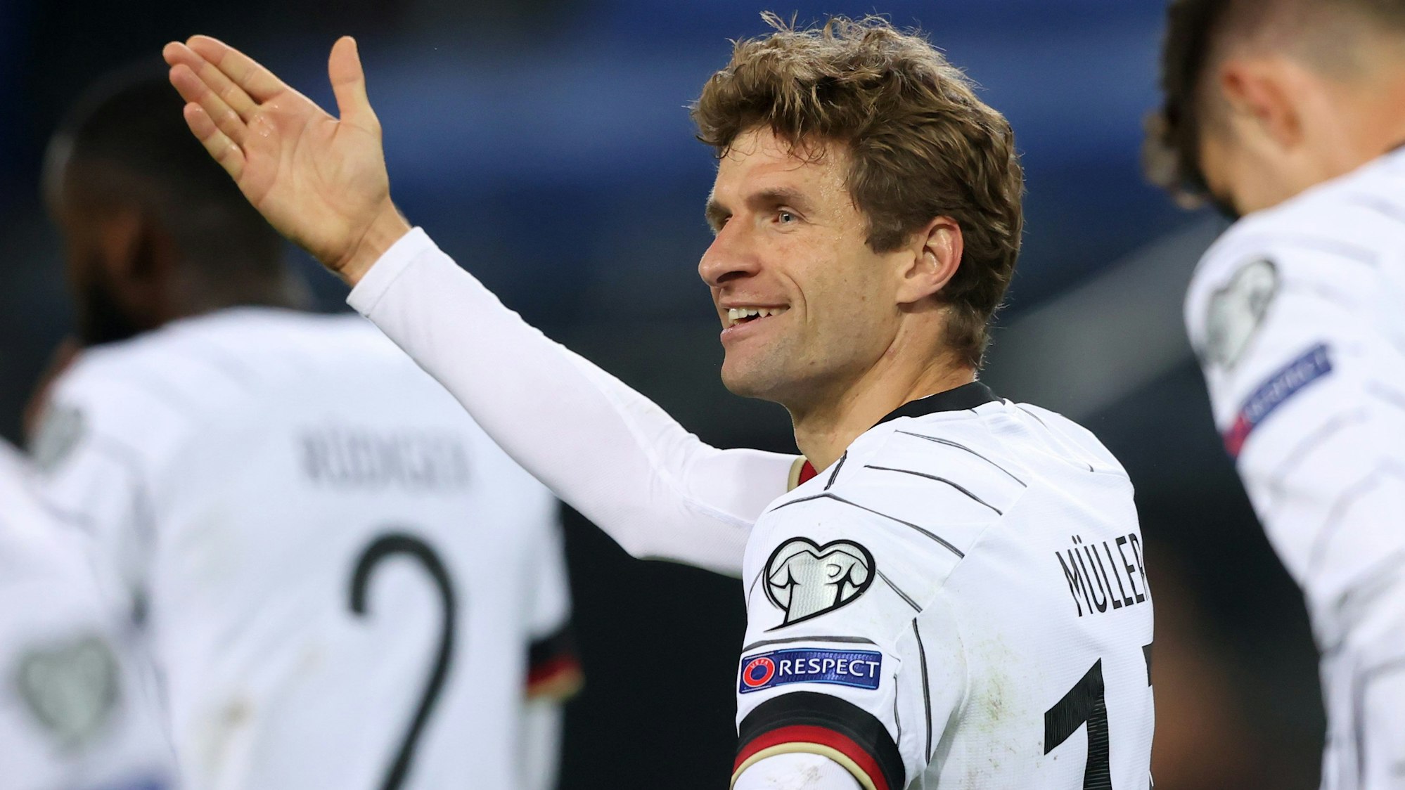 Thomas Müller jubelt im WM-Quali-Spiel gegen Rumänien