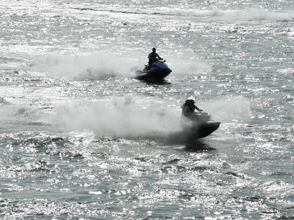 Ein Ausflug mit dem Jetski auf dem Rhein (hier ein Archivfoto von 2020) endete für einen 60-Jährigen tödlich.