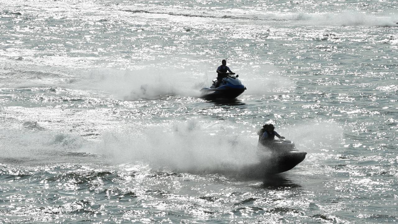Ein Ausflug mit dem Jetski auf dem Rhein (hier ein Archivfoto von 2020) endete für einen 60-Jährigen tödlich.