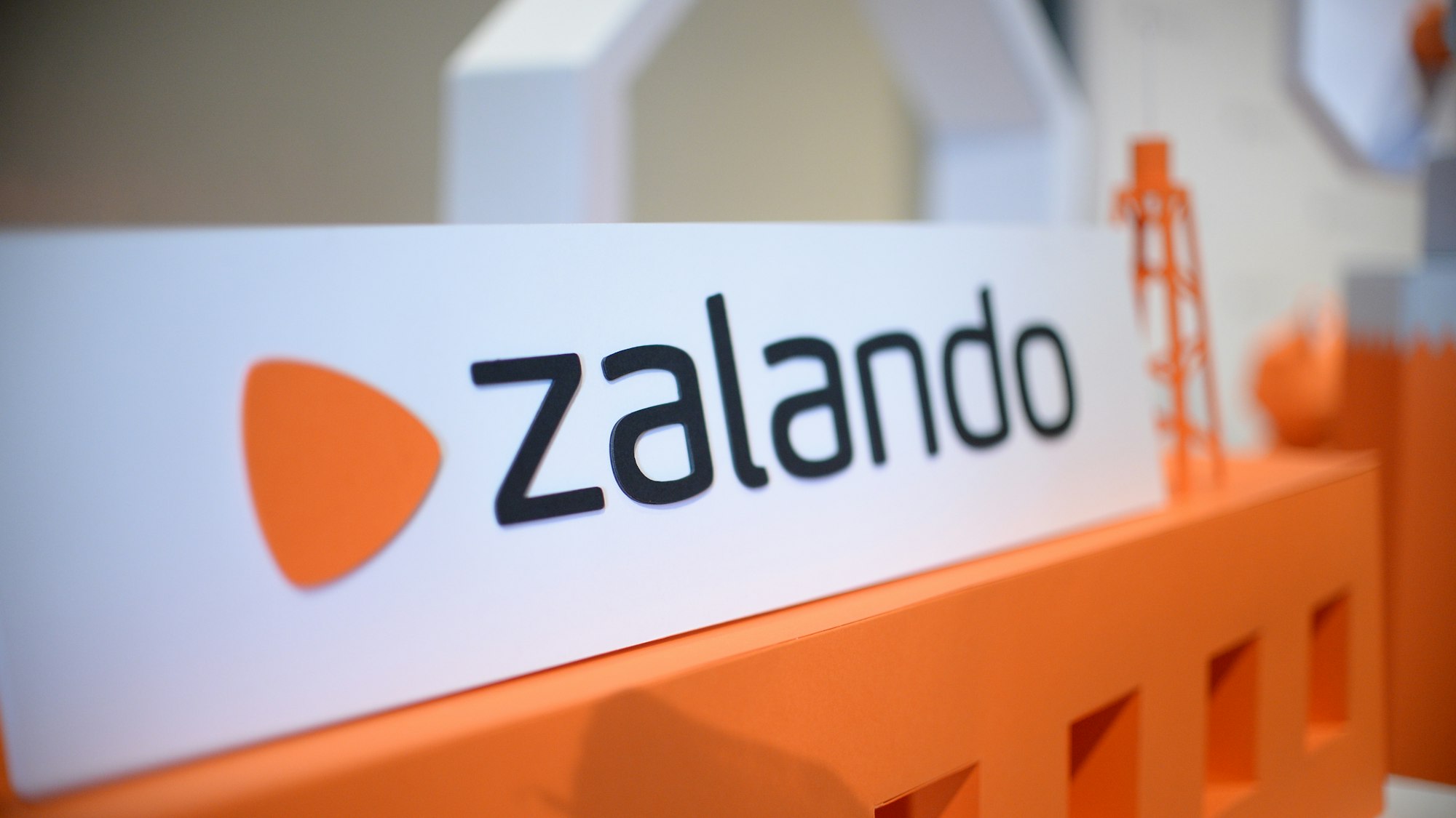 Zalando startet einen Reparaturservice. Zu sehen ist das Logo des Online-Versandhändlers Zalando, aufgenommen am 31. Mai 2016.