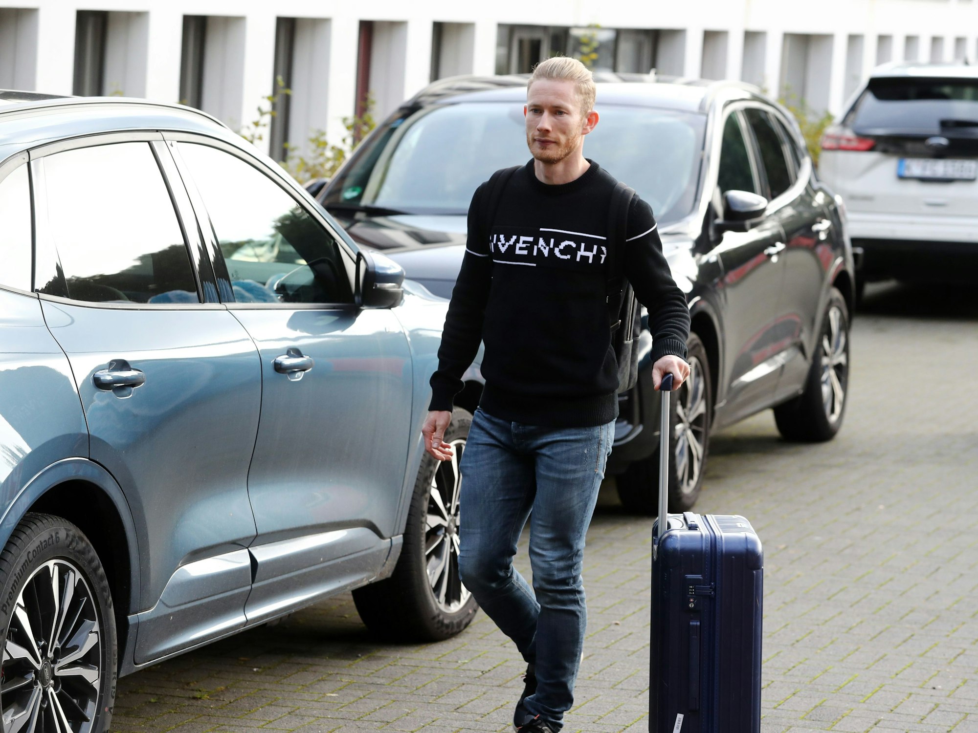 Florian Kainz kommt am Geißbockheim an.