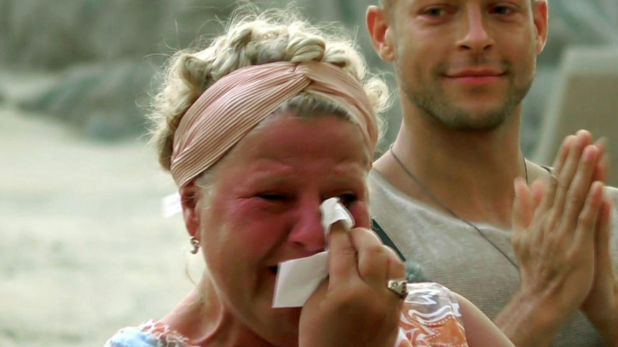 Silvia Wollny weint auf einem Foto vom 12. Oktober 2021 in der RTLZWEI-Show „Kampf der Realitystars“.