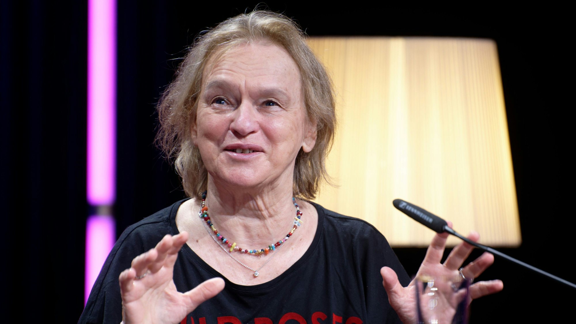 Die bekannte Kölner Autorin Elke Heidenreich im Studio