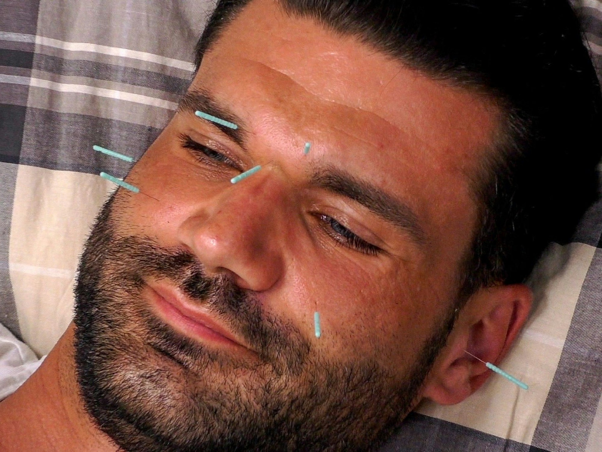 Haus-Dämon Mike Cees-Monballijn im „Sommerhaus der Stars - Kampf der Promipaare“.