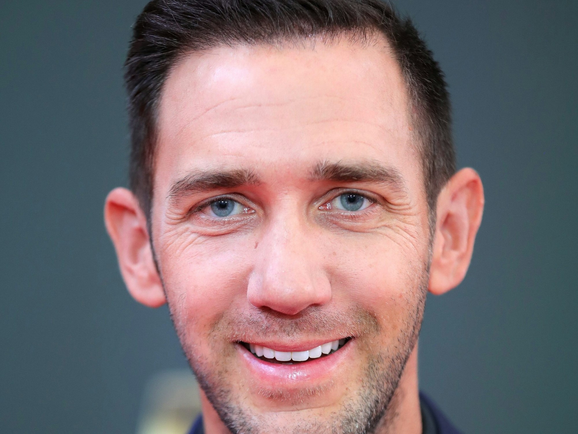 Marcel Remus beim Deutschen Fernsehpreis am 16. September 2021 in Köln. Der bekannte Promi-Makler war auf Mallorca im Krankenhaus.