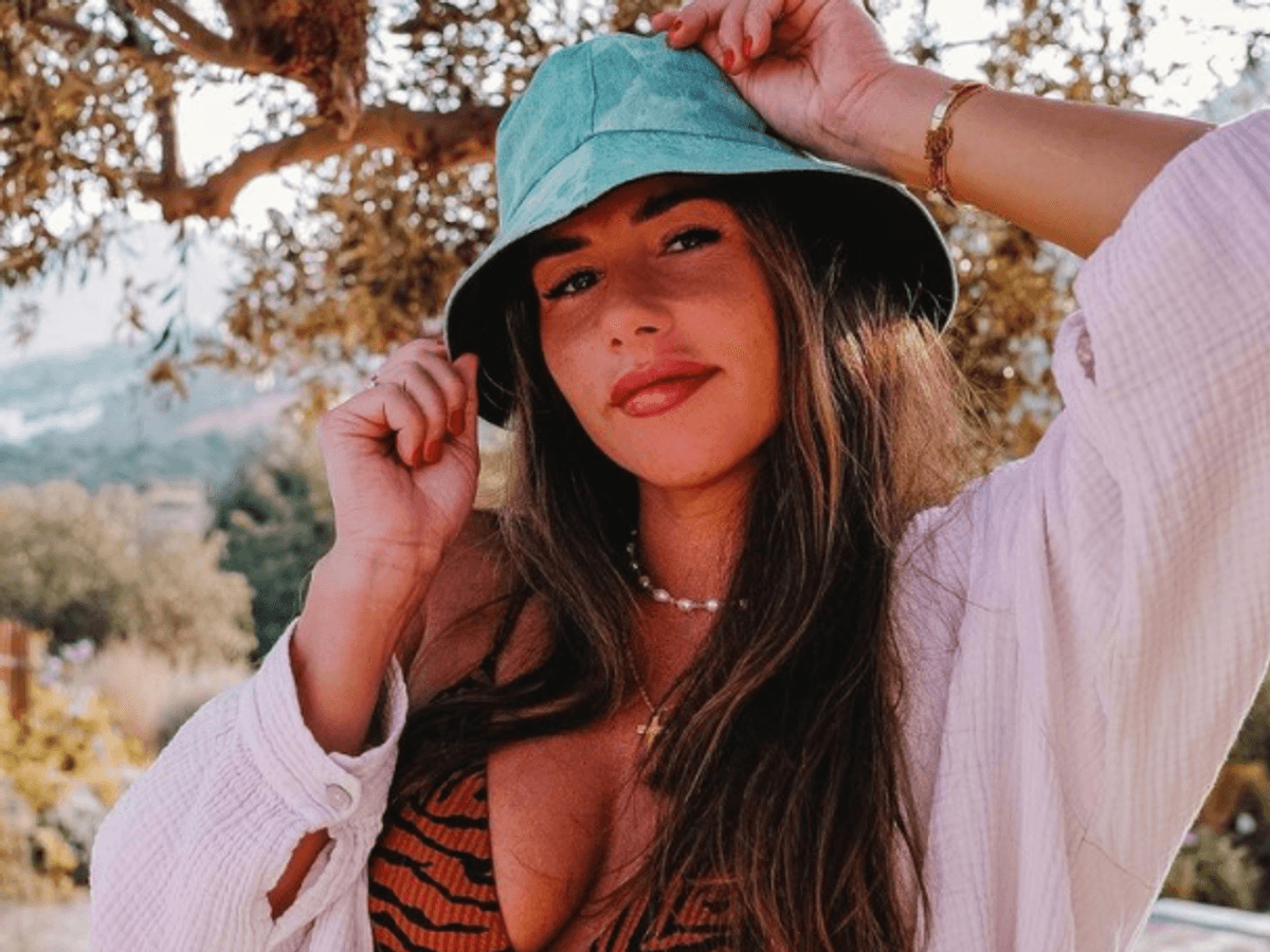 Im Juni verkündete Sarah Engels ihre Schwangerschaft, jetzt präsentiert sich die Sängerin sexy auf Instagram. Das Foto postete sie am 13. Oktober auf Instagram.