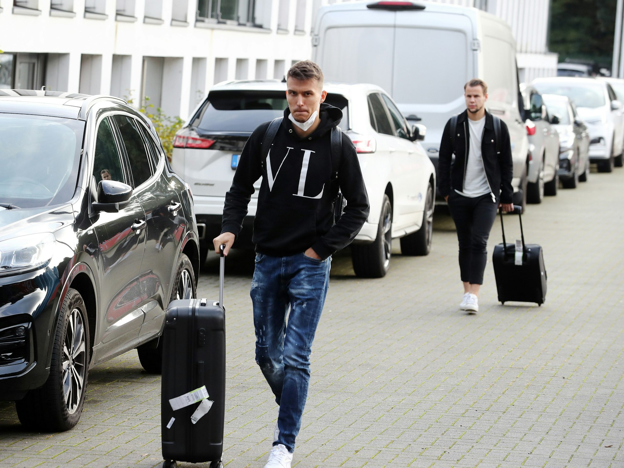 Dejan Ljubicic kommt beim 1. FC Köln am Geißbockheim an.