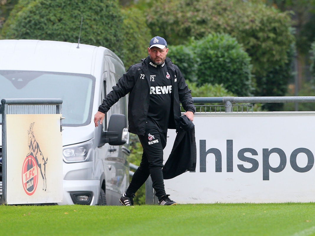 Steffen Baumgart kommt zum Training des 1. FC Köln.