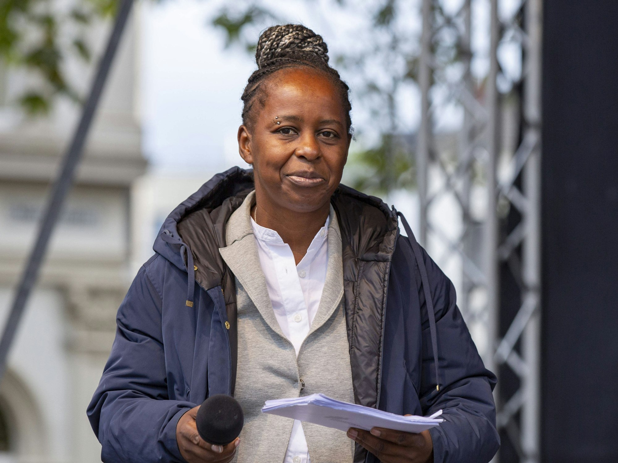 Shary Reeves beim landesweiten Katastrophenschutztag NRW auf dem Bonner Münsterplatz.