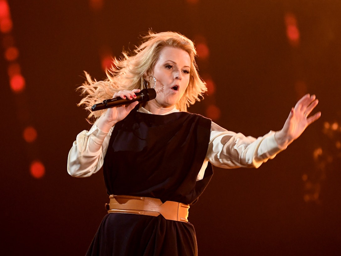 Patricia Kelly steht bei der Show „Schlagerchampions – Das große Fest der Besten“ auf der Bühne.
