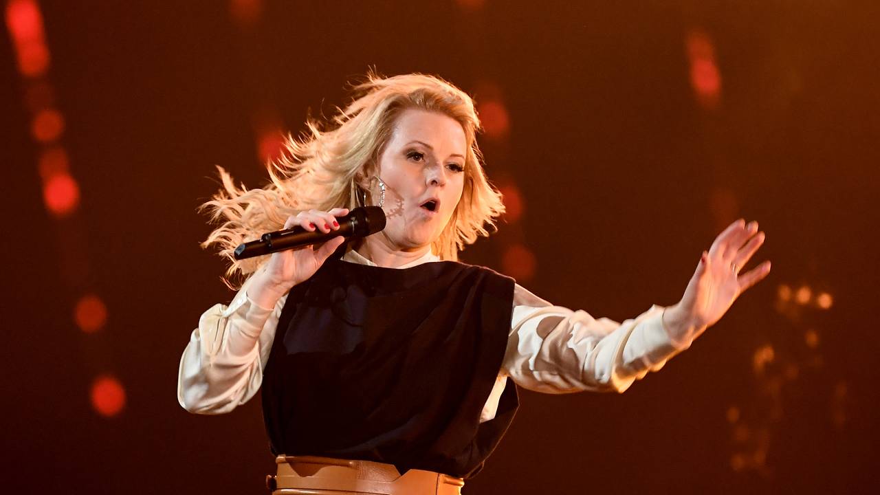 Patricia Kelly steht bei der Show „Schlagerchampions – Das große Fest der Besten“ auf der Bühne.
