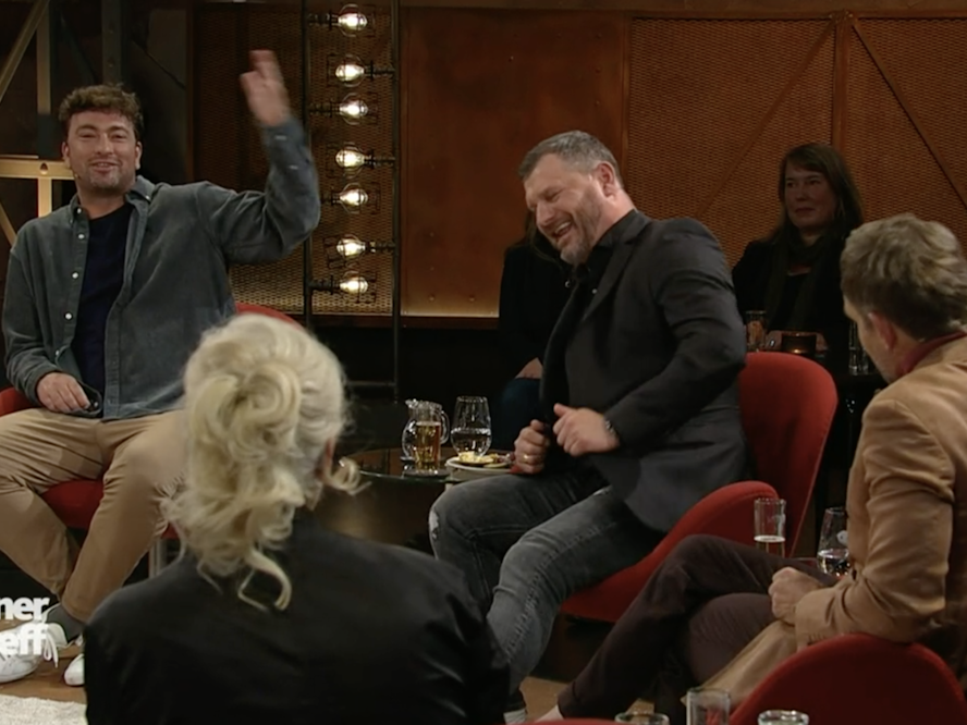 Steffen Baumgart und Marteria sitzen in der Talk-Sendung Kölner Treff.