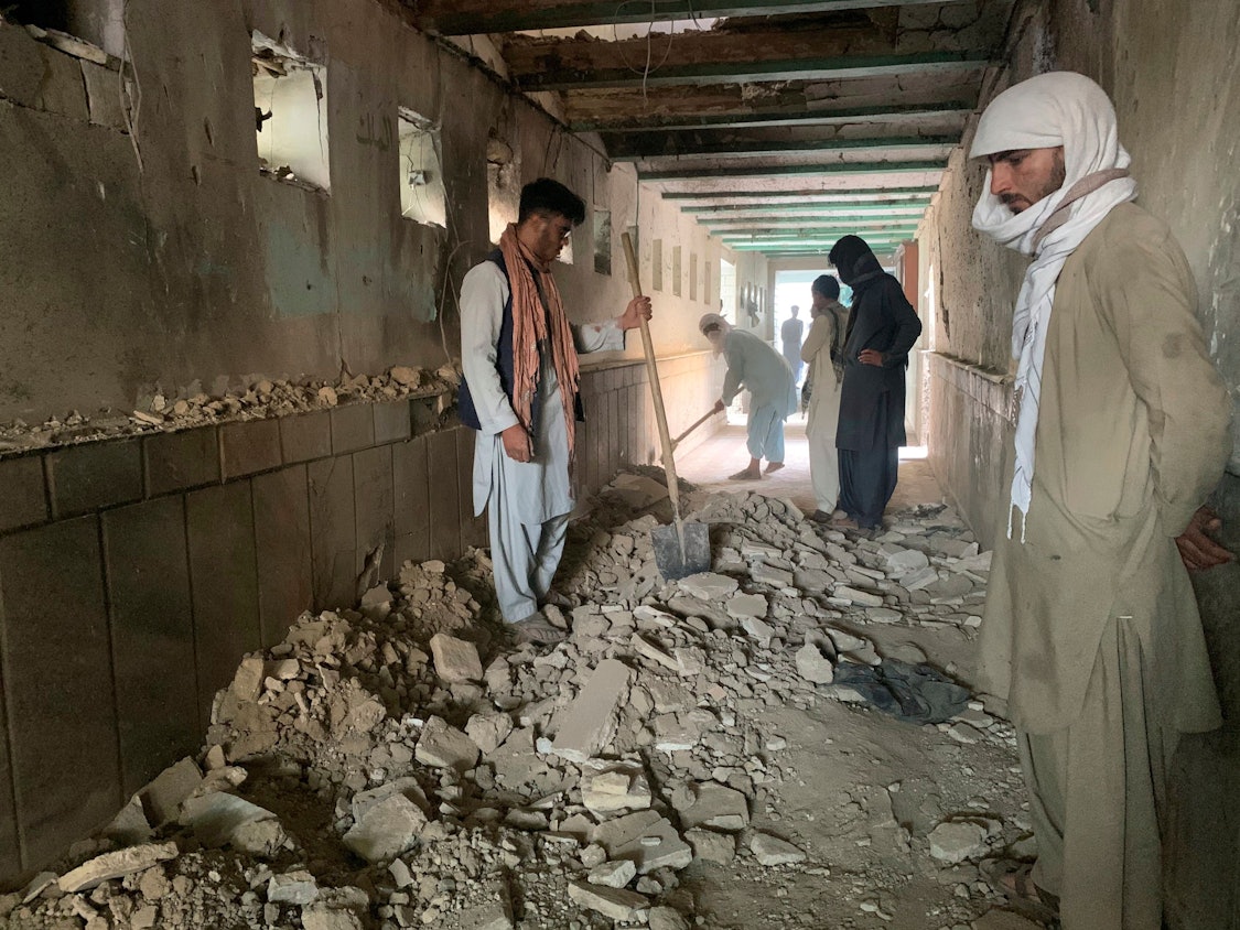 Bei einem Selbstmordanschlag auf eine Moschee in der afghanischen Stadt Kandahar sind am 15. Oktober 2021 mehr als 40 Menschen Menschen gestorben.