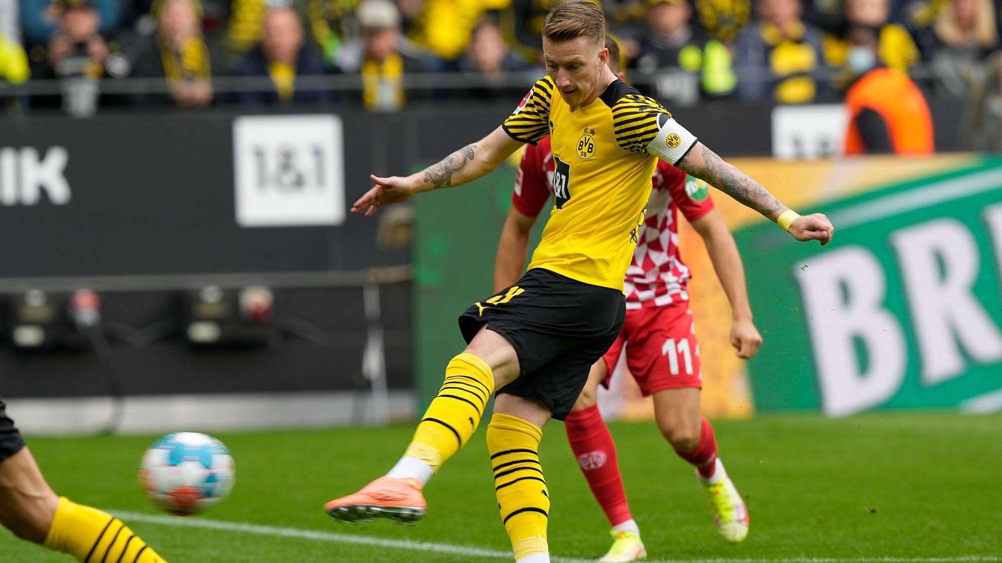 Marco Reus trifft mit einem Linksschuss für Borussia Dortmund gegen Mainz 05.