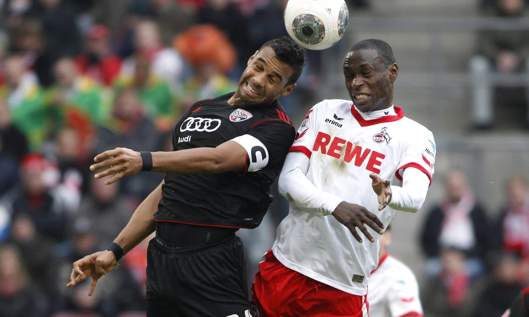 Marvin Matip im Kopfballduell mit Kölns Anthony Ujah
