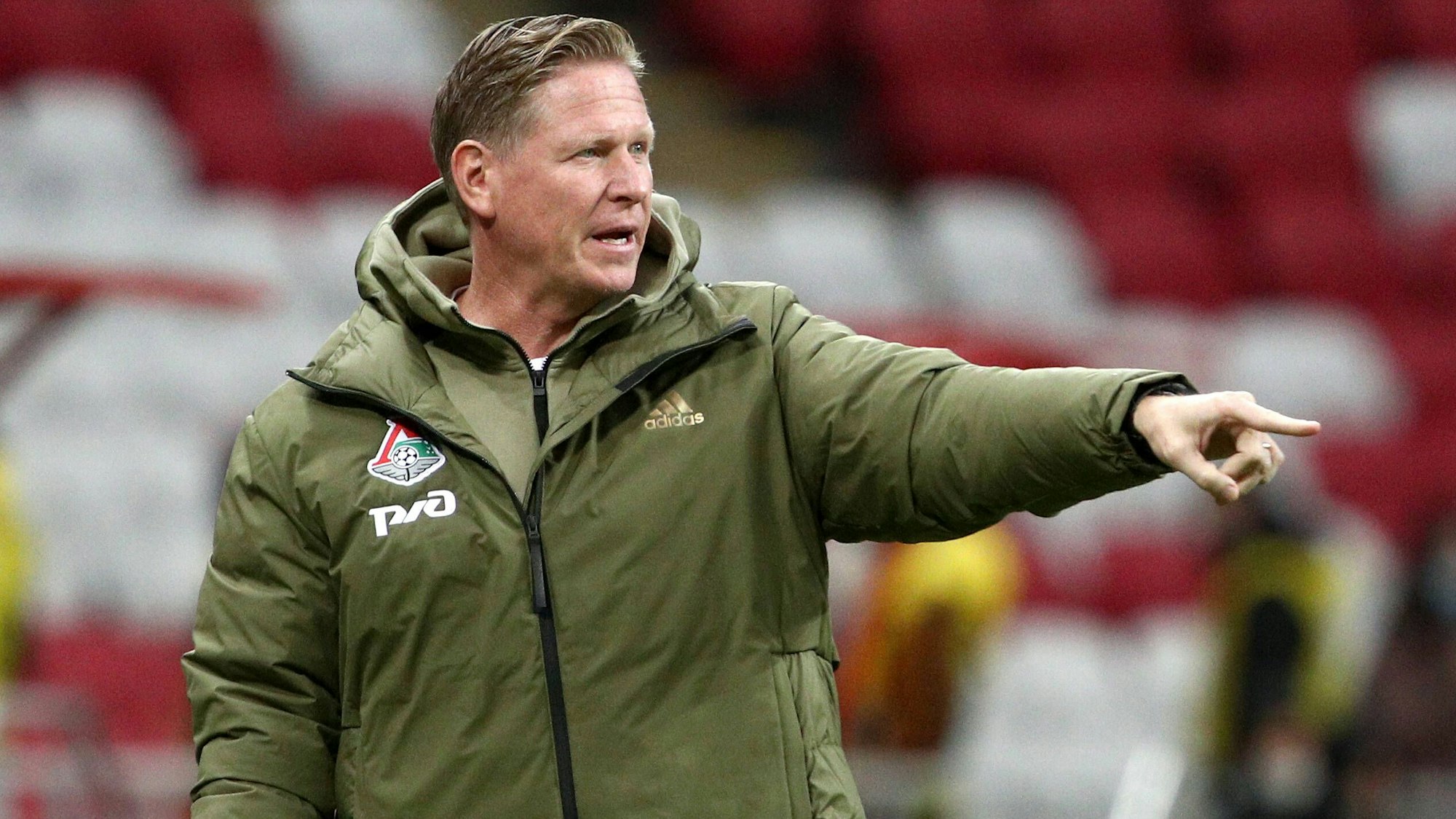 Markus Gisdol trainiert Lokomotive Moskau gegen Rubin Kasan.