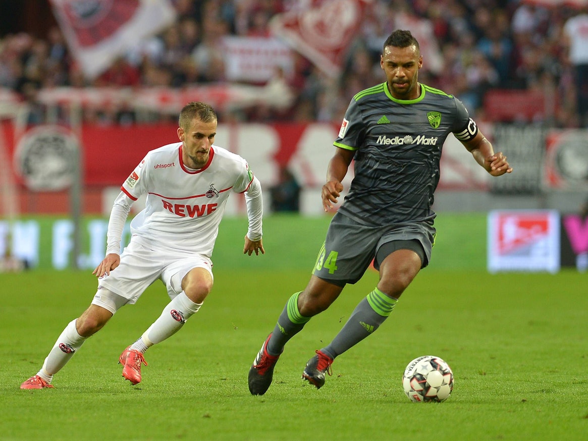 Dominick Drexler im Duell mit Marvin Matip