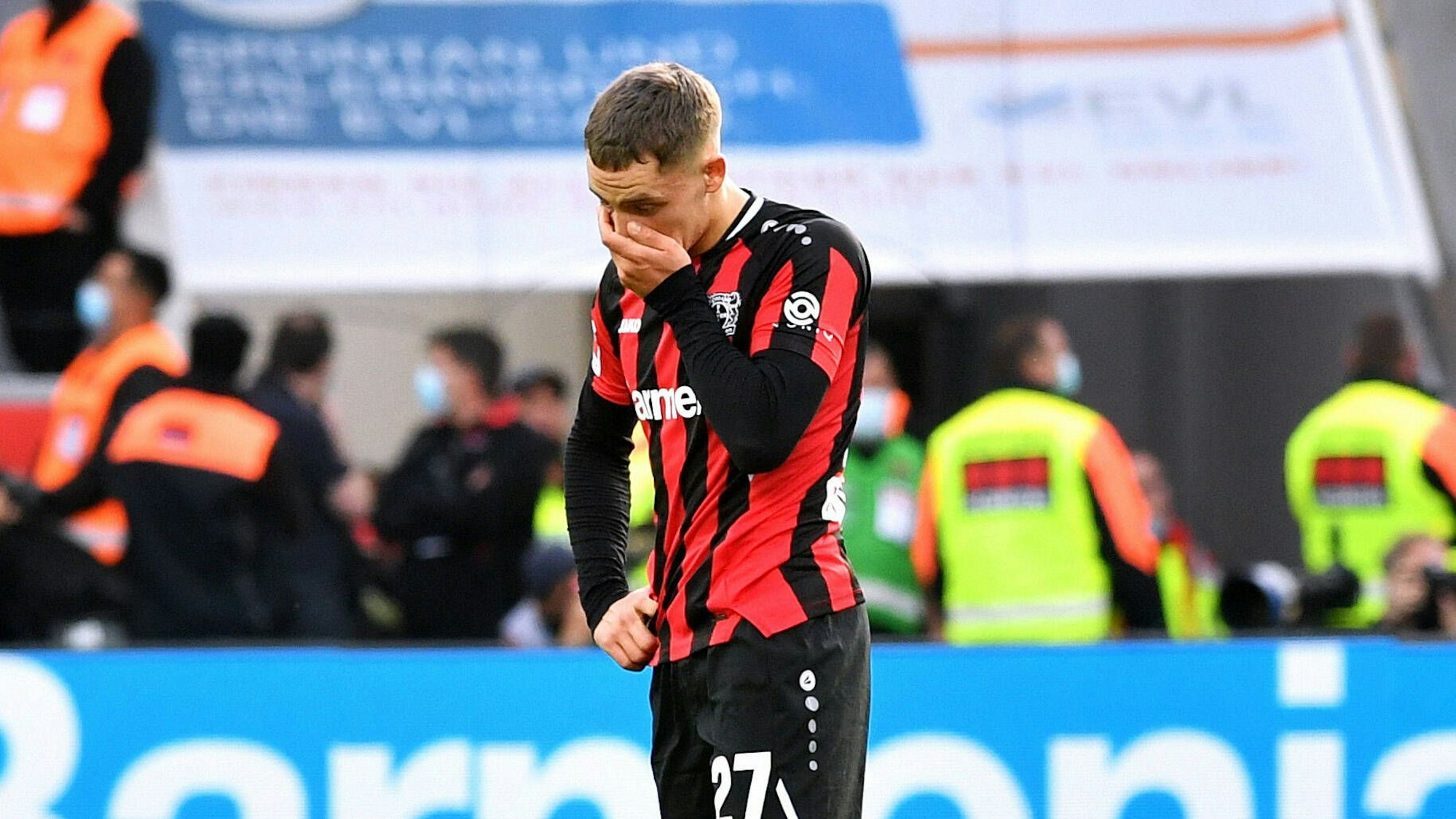 Florian Wirtz ist sichtlich enttäuscht vom Spiel gegen Bayern München.